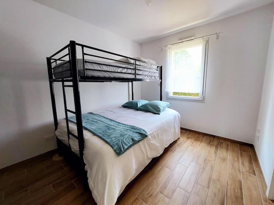 Coeur De Village Commerces Proximite Center Parcs Les-Trois-Moutiers エクステリア 写真