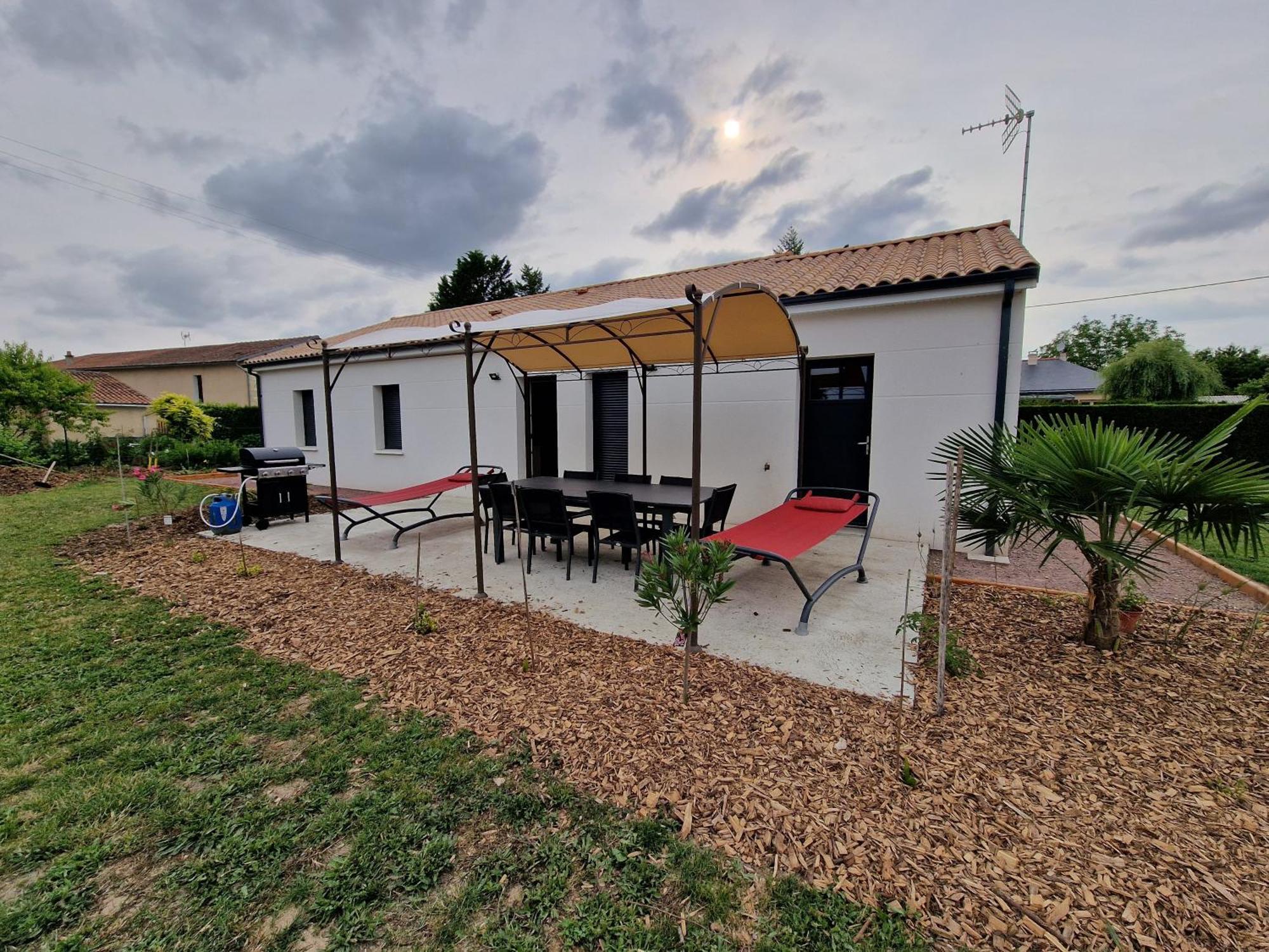 Coeur De Village Commerces Proximite Center Parcs Les-Trois-Moutiers エクステリア 写真